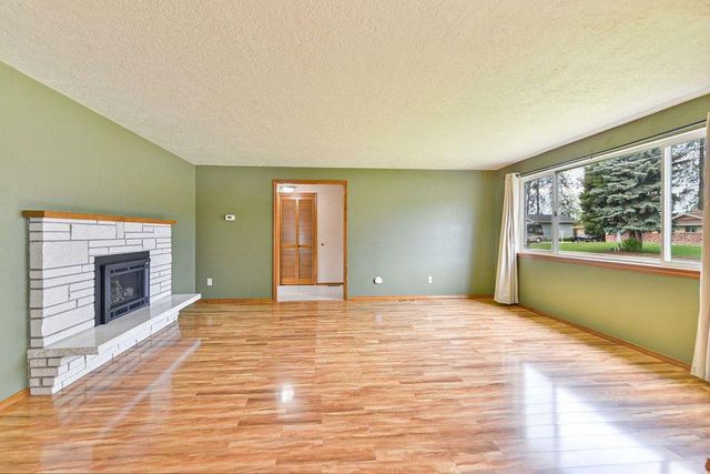 6915 W JOHANNSEN Ave, Nine Mile Falls, WA 99026