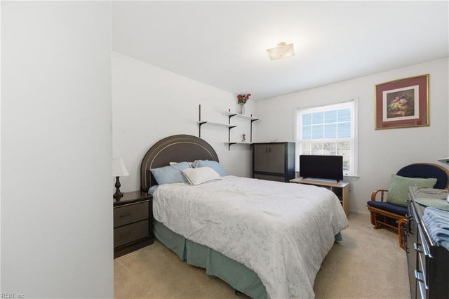 205 Orkney PL, Newport News, VA 23608