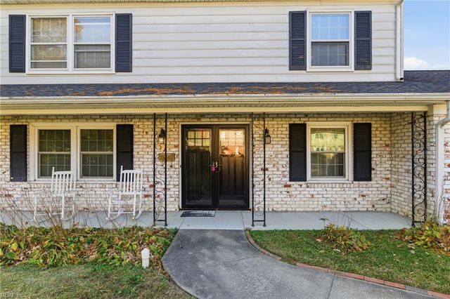 205 Orkney PL, Newport News, VA 23608