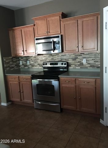 2048 W Monte Cristo Avenue, Phoenix, AZ 85023