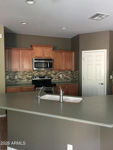 2048 W Monte Cristo Avenue, Phoenix, AZ 85023