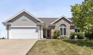 2300 E Cody COURT, Oak Creek, WI 53154