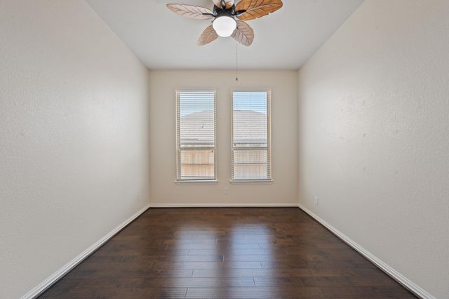 1024 Wolcott DR, Leander, TX 78641