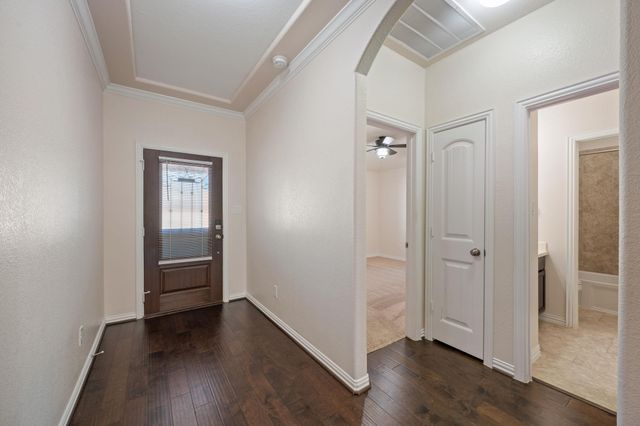 1024 Wolcott DR, Leander, TX 78641