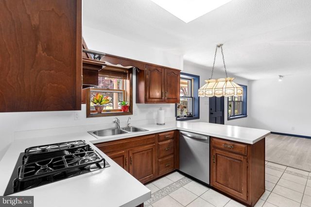 3586 RELIANCE RD, Middletown, VA 22645