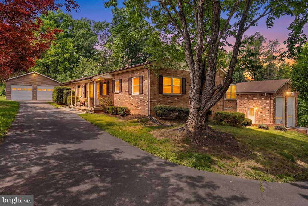 3586 RELIANCE RD, Middletown, VA 22645