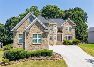 8915 Maple Run Trail, Cumming, GA 30506