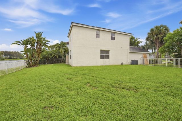 223 Berenger Walk, Royal Palm Beach, FL 33414
