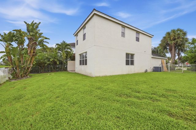 223 Berenger Walk, Royal Palm Beach, FL 33414