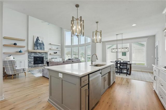 1312 NW 107th Terrace, Kansas City, MO 64155