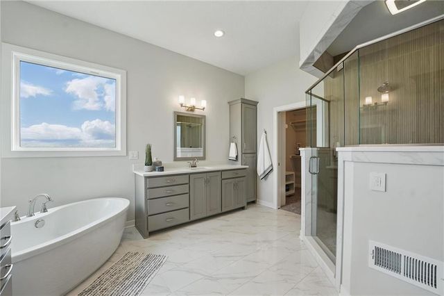 1312 NW 107th Terrace, Kansas City, MO 64155