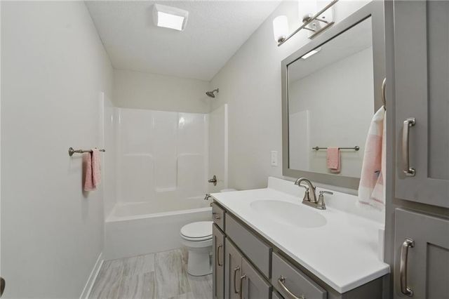 1312 NW 107th Terrace, Kansas City, MO 64155