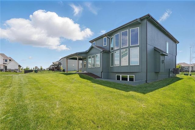 1312 NW 107th Terrace, Kansas City, MO 64155