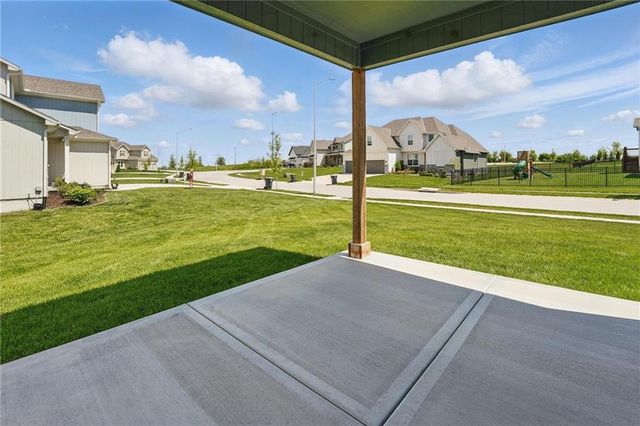 1312 NW 107th Terrace, Kansas City, MO 64155