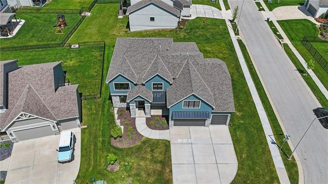 1312 NW 107th Terrace, Kansas City, MO 64155