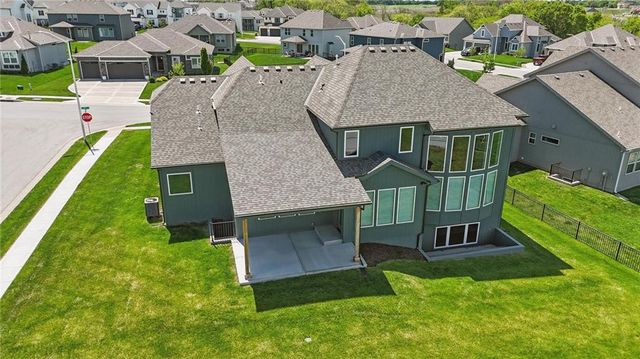 1312 NW 107th Terrace, Kansas City, MO 64155