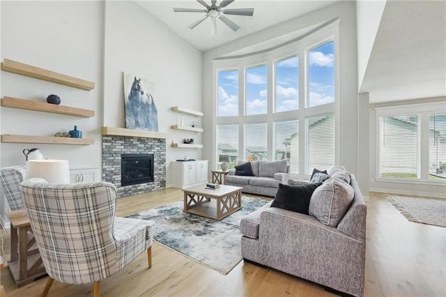 1312 NW 107th Terrace, Kansas City, MO 64155