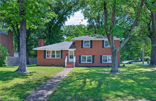 2 Larchmont CRES, Newport News, VA 23606