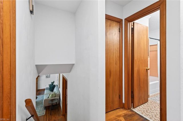 2 Larchmont CRES, Newport News, VA 23606