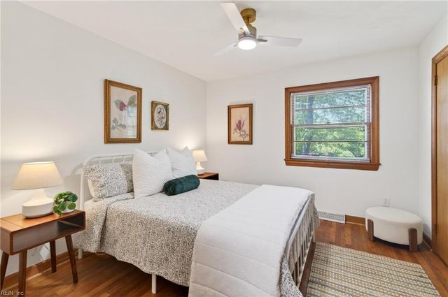 2 Larchmont CRES, Newport News, VA 23606