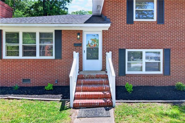 2 Larchmont CRES, Newport News, VA 23606