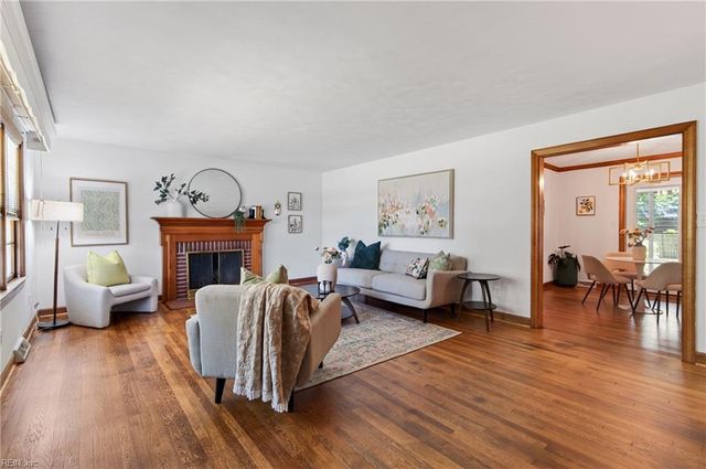 2 Larchmont CRES, Newport News, VA 23606
