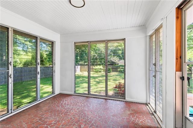 2 Larchmont CRES, Newport News, VA 23606