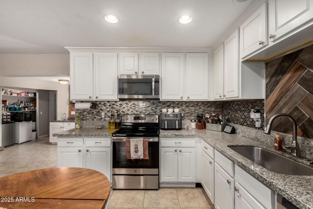 6717 E BOISE Street, Mesa, AZ 85205