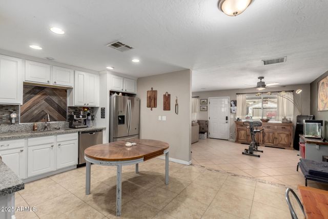 6717 E BOISE Street, Mesa, AZ 85205