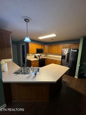 139 Creekwood Way, Seymour, TN 37865