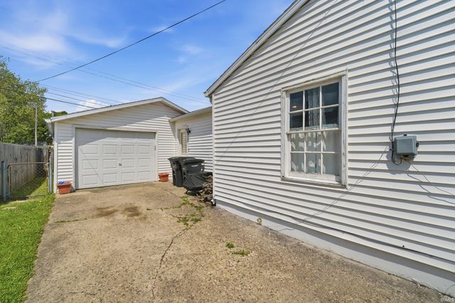 1301 Rochelle Drive, Lafayette, IN 47909