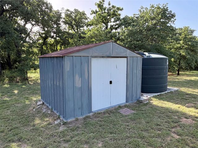 237 County Road 1643, Chico, TX 76431