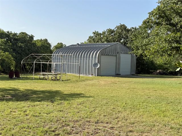 237 County Road 1643, Chico, TX 76431