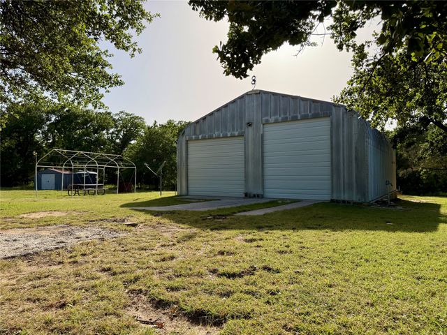 237 County Road 1643, Chico, TX 76431
