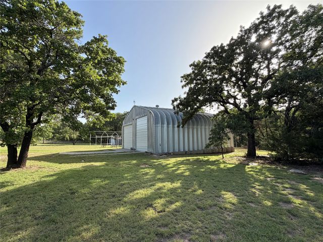 237 County Road 1643, Chico, TX 76431