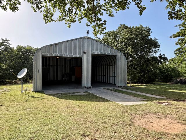 237 County Road 1643, Chico, TX 76431
