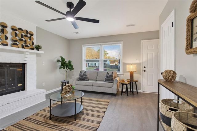 429 Aspen DR, Newport News, VA 23608