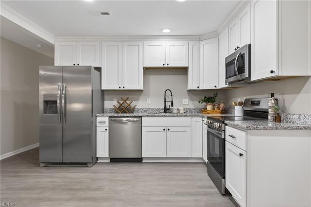 429 Aspen DR, Newport News, VA 23608