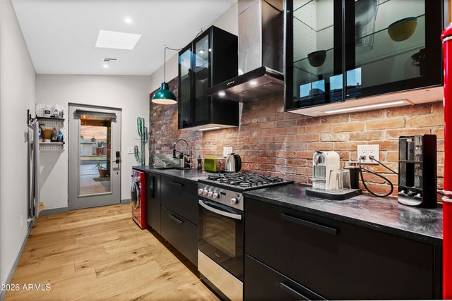 358 E Whitton Avenue, Phoenix, AZ 85012