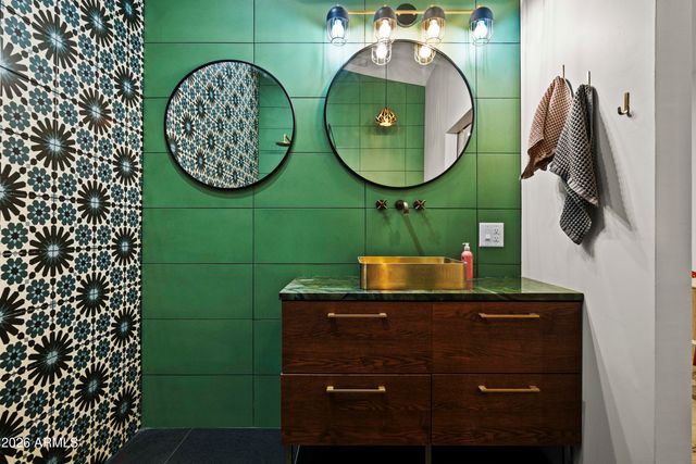 358 E Whitton Avenue, Phoenix, AZ 85012