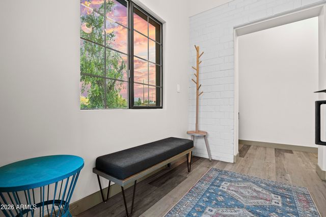 358 E Whitton Avenue, Phoenix, AZ 85012