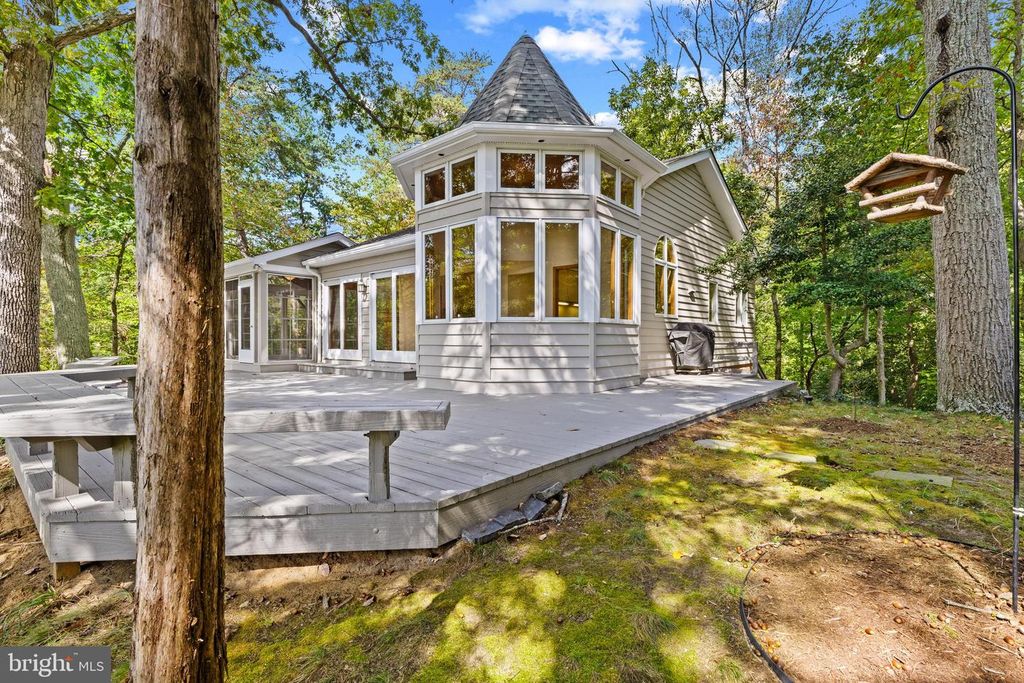 105 WALLACE MANOR RD, Edgewater, MD 21037