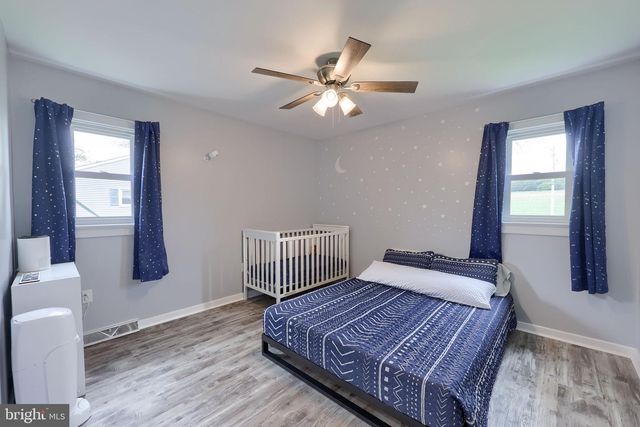 1074 HEARTHSTONE RD, Lancaster, PA 17603