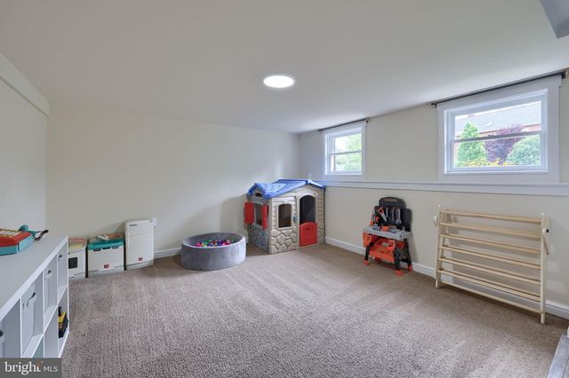 1074 HEARTHSTONE RD, Lancaster, PA 17603
