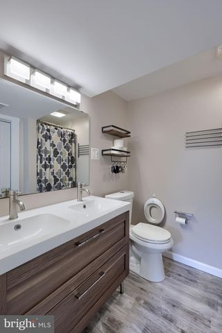 1074 HEARTHSTONE RD, Lancaster, PA 17603