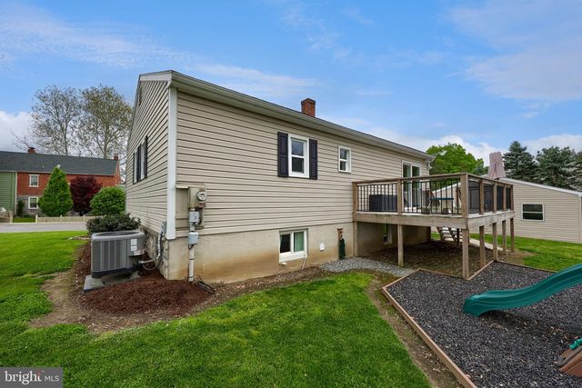 1074 HEARTHSTONE RD, Lancaster, PA 17603