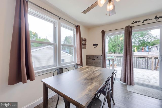 1074 HEARTHSTONE RD, Lancaster, PA 17603