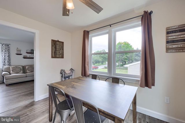 1074 HEARTHSTONE RD, Lancaster, PA 17603