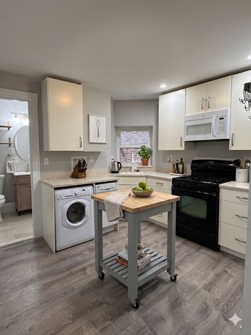 198 St Botolph St 2, Boston, MA 02115
