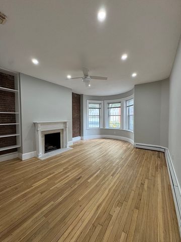 198 St Botolph St 2, Boston, MA 02115